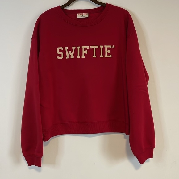 Taylor Swift Swiftie Sweatshirt Medium Red Hoodie Crewneck TS Merch Tour Red Era - Picture 2 of 14